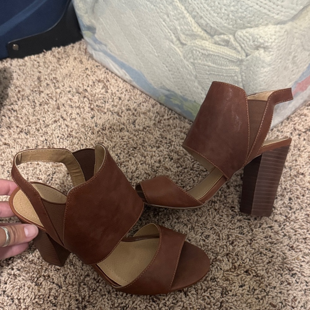 Tahari Brown Open-Toe Block Heels